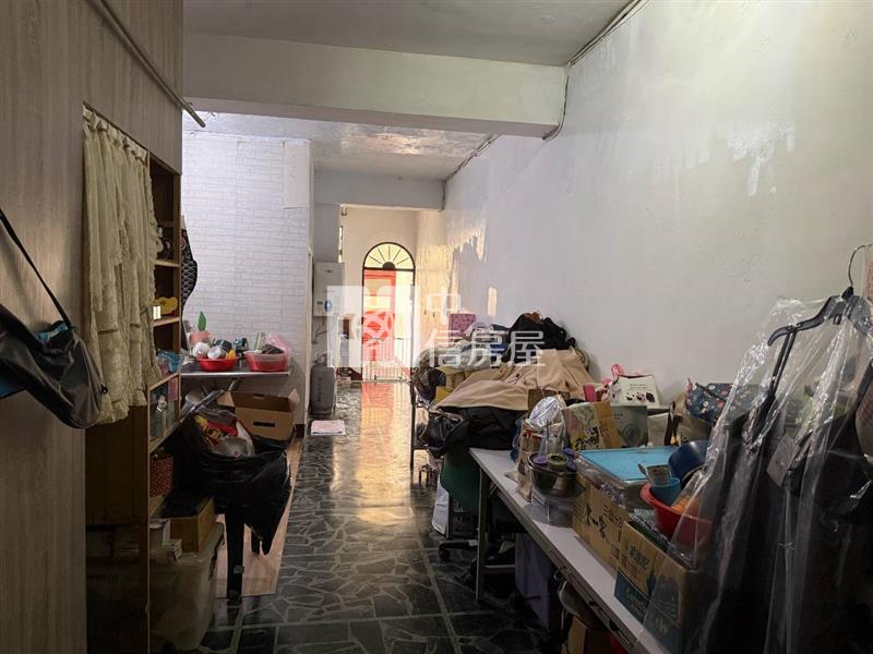 麥當勞(M)旁大地坪透店房屋室內格局與周邊環境