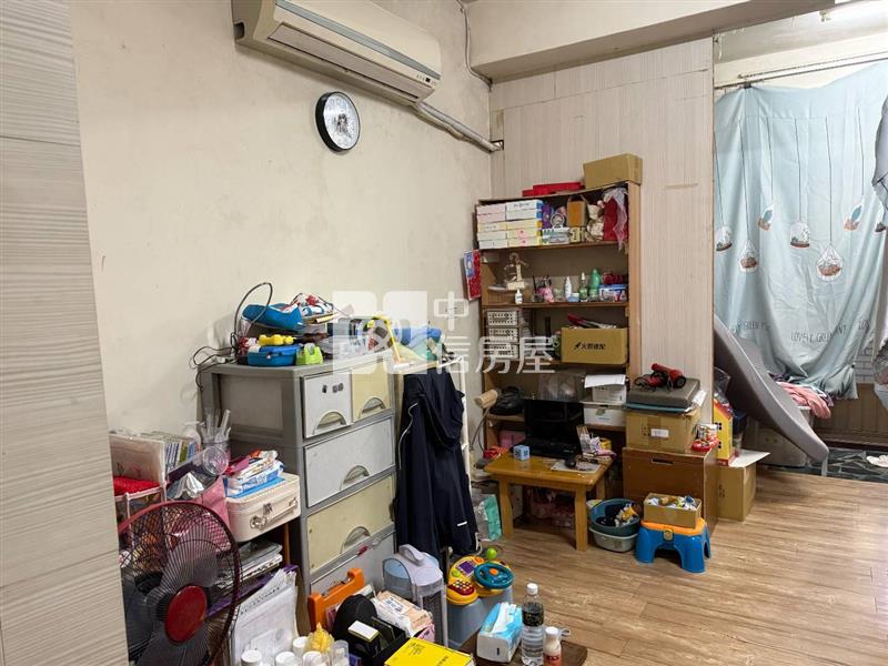 麥當勞(M)旁大地坪透店房屋室內格局與周邊環境