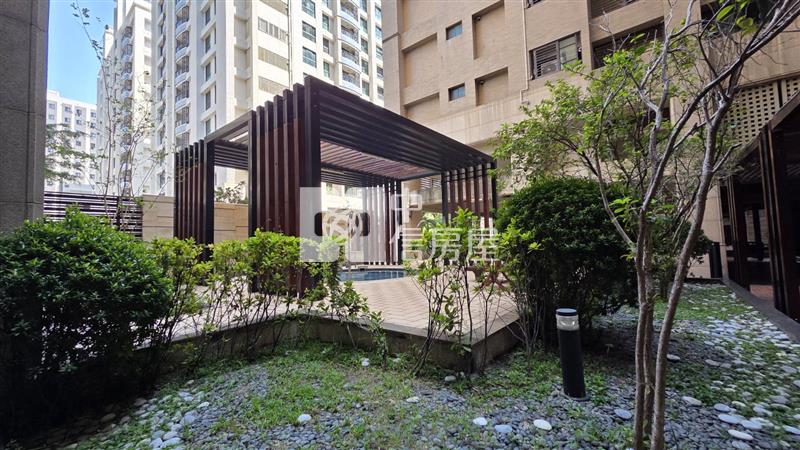 (專)左營大路商圈微風京品三房大平車房屋室內格局與周邊環境