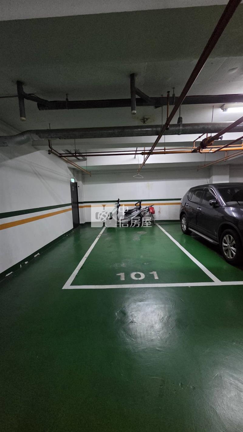 (專)左營大路商圈微風京品三房大平車房屋室內格局與周邊環境
