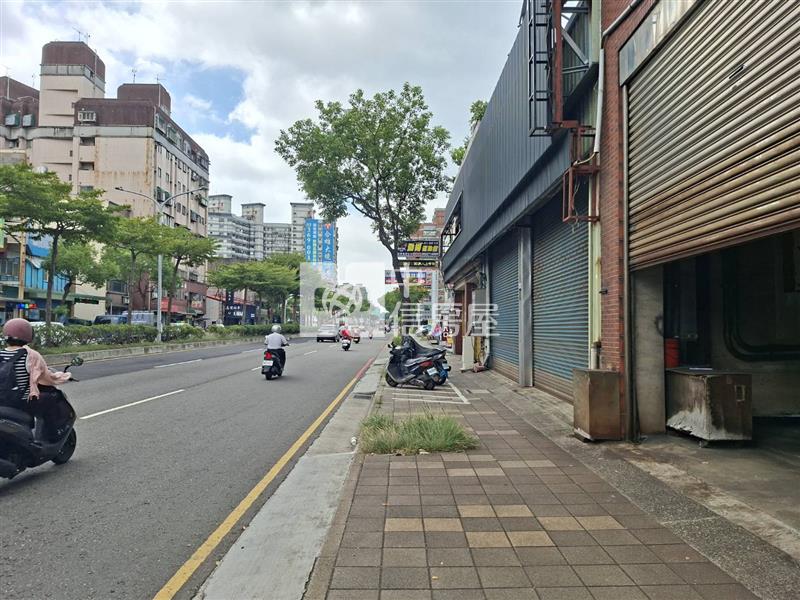 中華路大面寬廠房(乙工)房屋室內格局與周邊環境