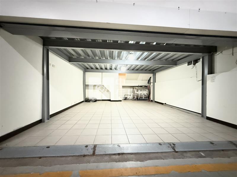 昌平商圈鄉林敦煌4車美墅房屋室內格局與周邊環境