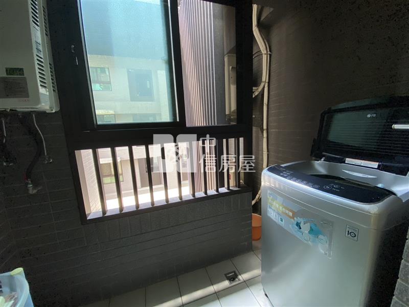 高鐵旭光國小2房大平車視野戶房屋室內格局與周邊環境