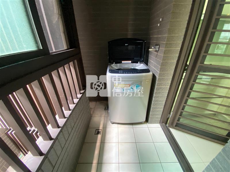 高鐵旭光國小2房大平車視野戶房屋室內格局與周邊環境