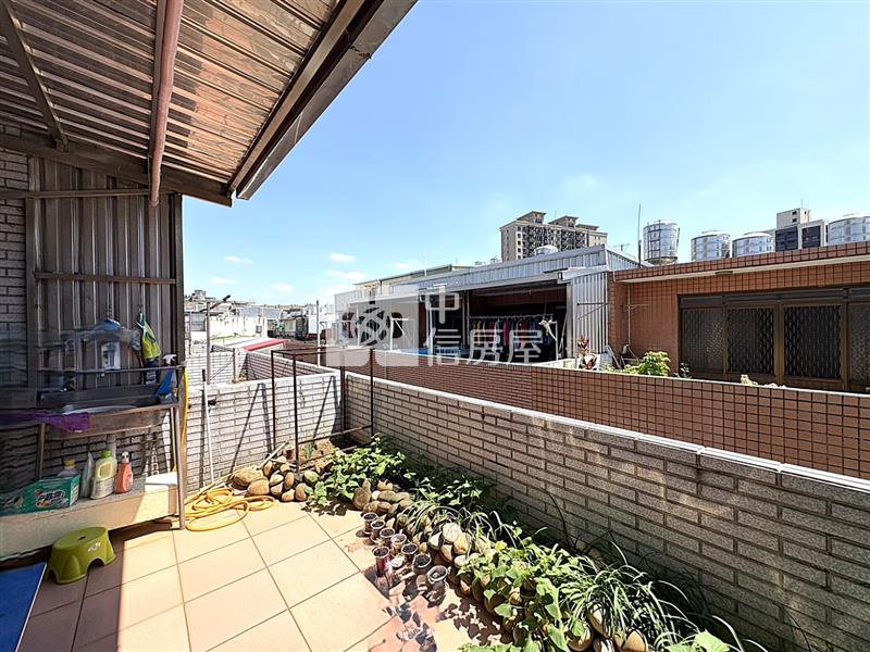 南勢 帝王座向活巷美透天房屋室內格局與周邊環境