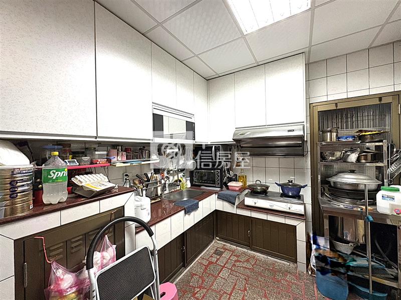 南勢 帝王座向活巷美透天房屋室內格局與周邊環境