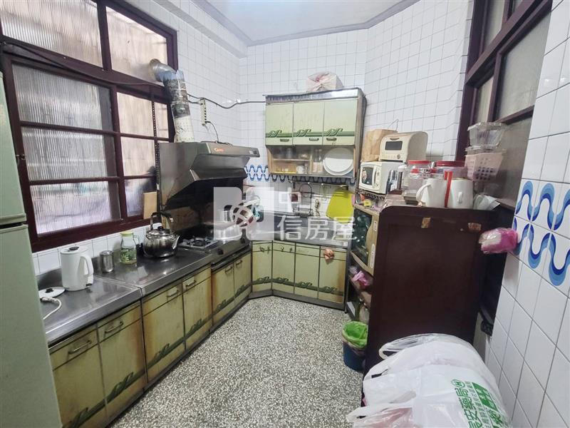 永樂市場商業區美透天房屋室內格局與周邊環境