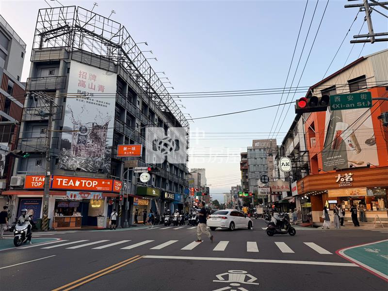 逢甲文修公園6米寬建地房屋室內格局與周邊環境
