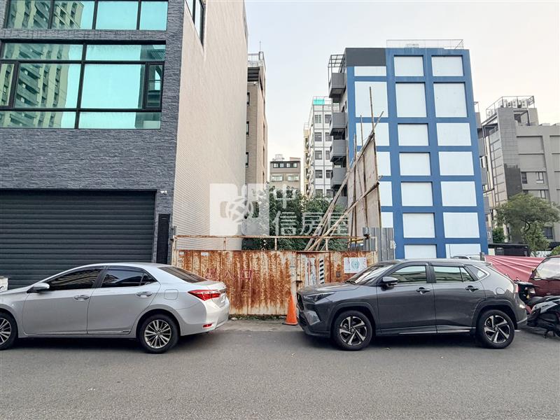 逢甲文修公園6米寬建地房屋室內格局與周邊環境