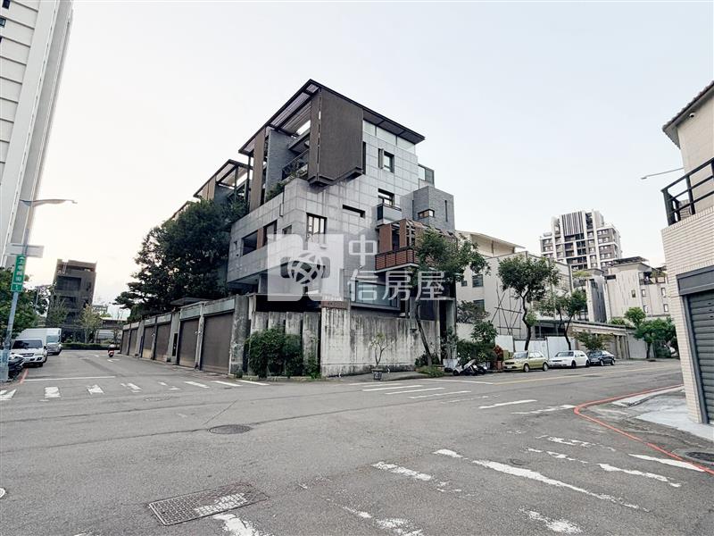逢甲文修公園6米寬建地房屋室內格局與周邊環境