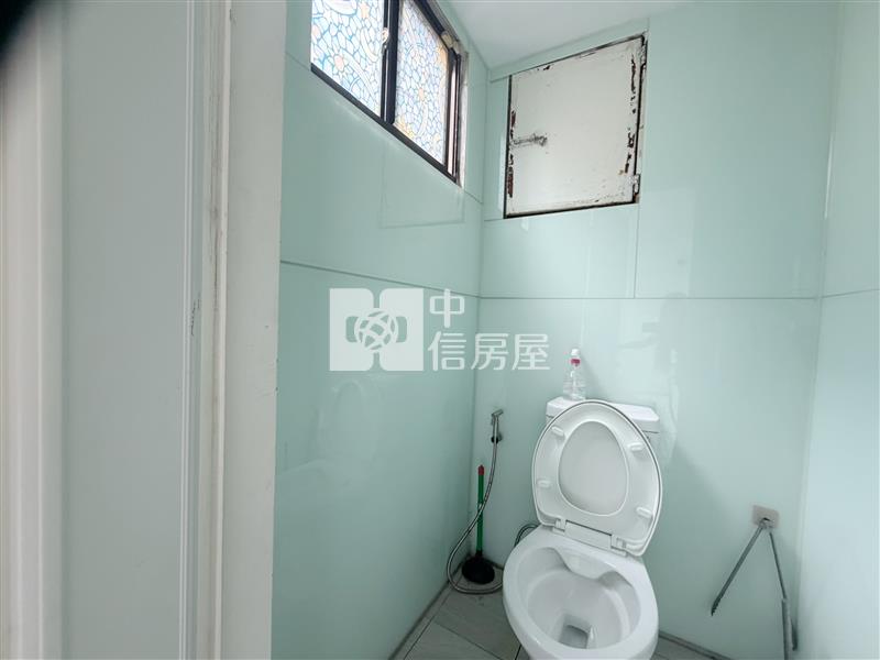 近A21.A22雙捷運站正中豐路黃金二樓房屋室內格局與周邊環境