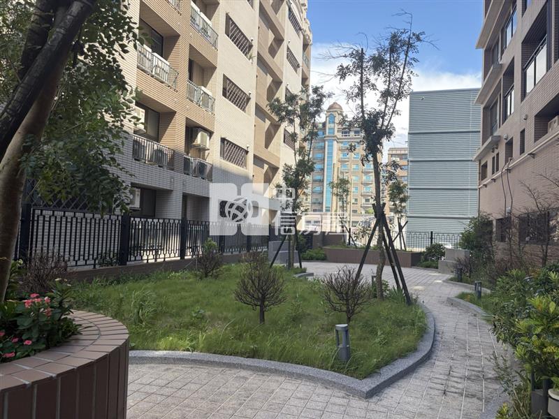 青埔尊騰音悅廳2房車房屋室內格局與周邊環境