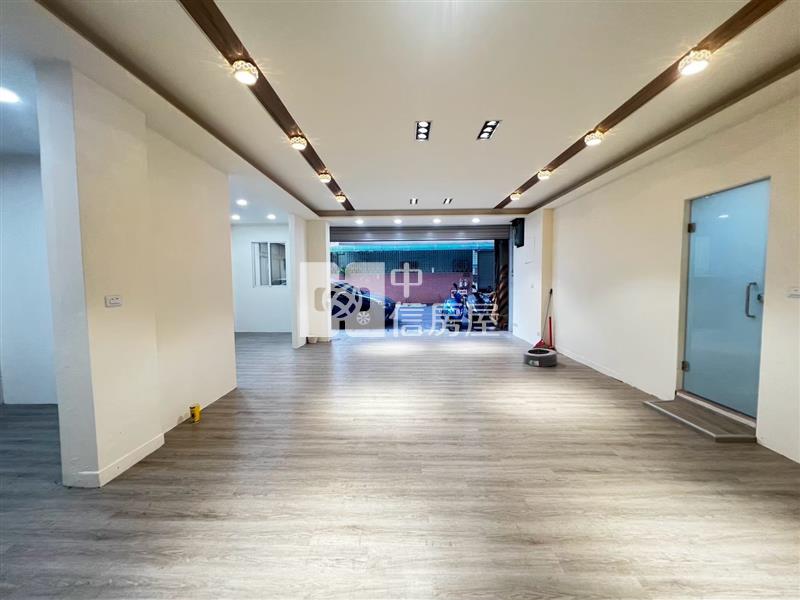 宋屋國小旁雙面路大面寬邊間店面住家房屋室內格局與周邊環境