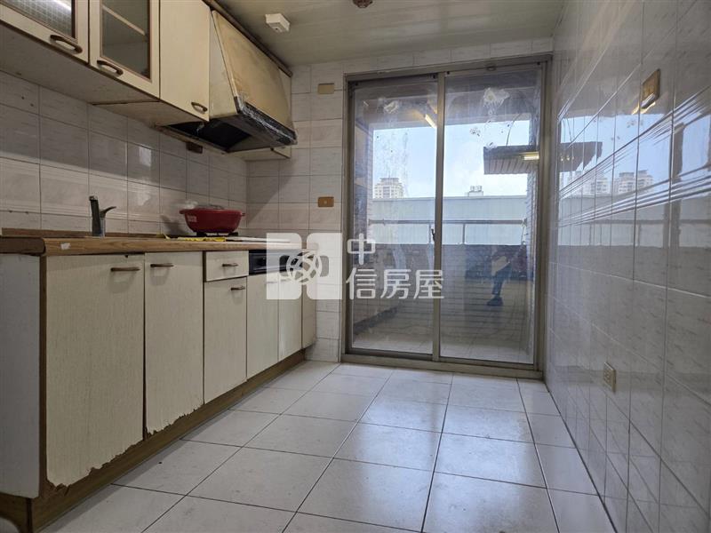 慈濟國小三房+車位房屋室內格局與周邊環境