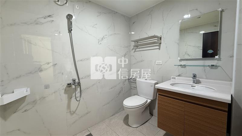 后科商圈近美光社區型透天房屋室內格局與周邊環境