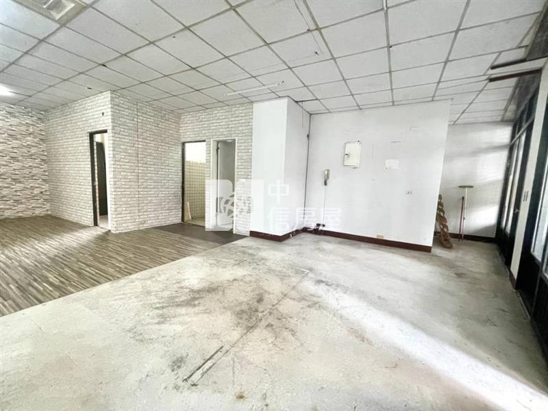 一點利商圈三角窗金店房屋室內格局與周邊環境