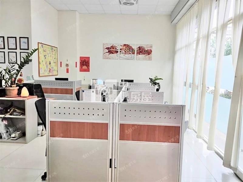近中國醫旁賺錢金店+車位房屋室內格局與周邊環境