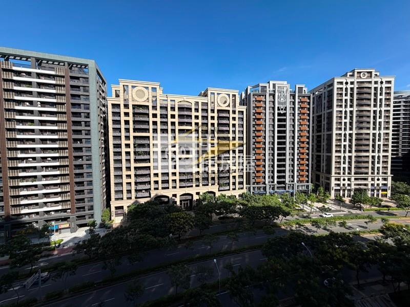 【星鑽】高鐵站前【中悅森PLAZA｜9樓景觀商辦雙車位】房屋室內格局與周邊環境