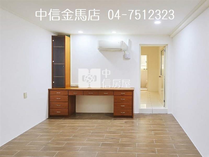 南郭彰中車庫透天房屋室內格局與周邊環境