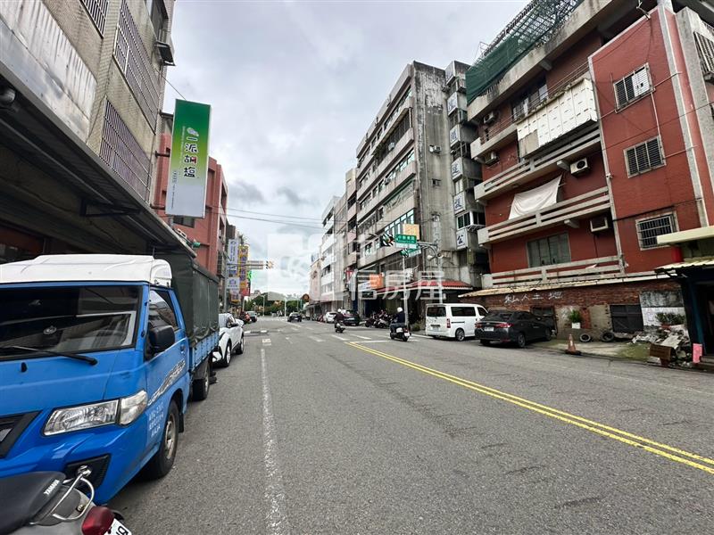 A22捷運站旁透天店面加套房(事故屋)房屋室內格局與周邊環境