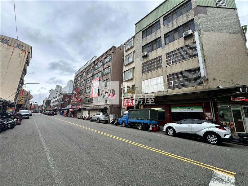 A22捷運站旁透天店面加套房(事故屋)房屋室內格局與周邊環境