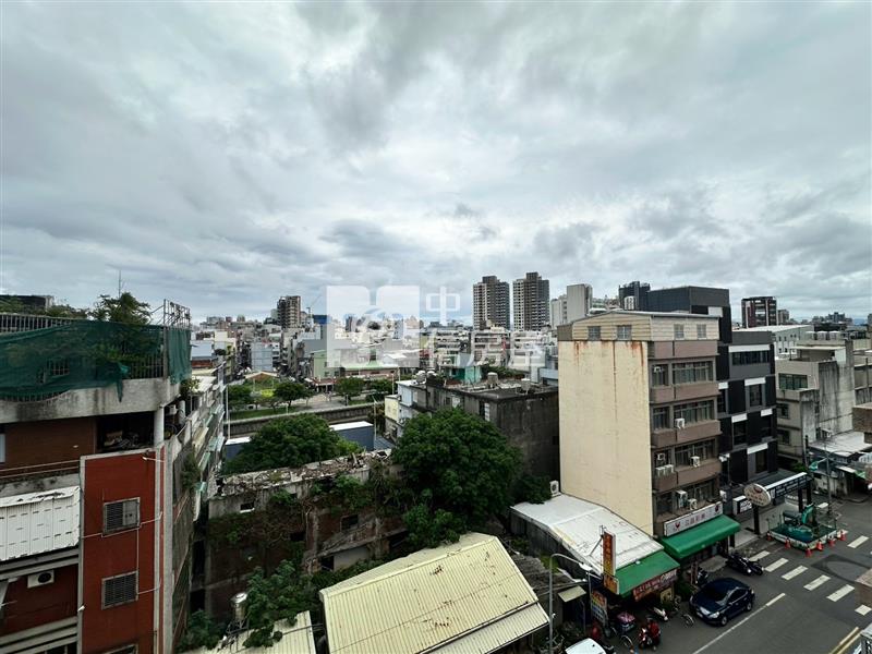 A22捷運站旁透天店面加套房(事故屋)房屋室內格局與周邊環境