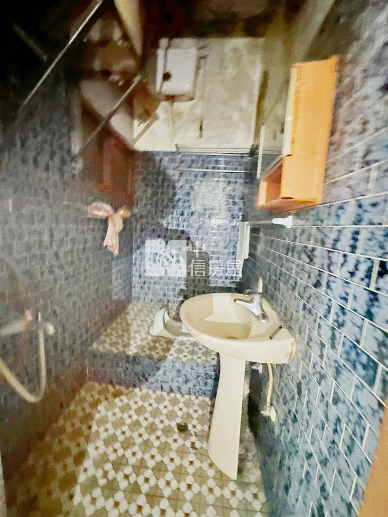 平鎮德育路正透店房屋室內格局與周邊環境