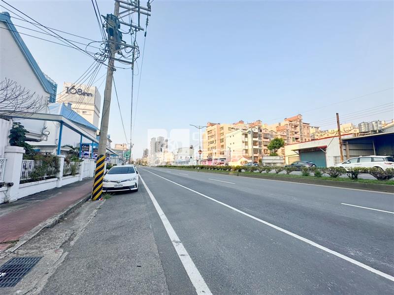 竹北寶晨帝苑2雙車美別墅房屋室內格局與周邊環境