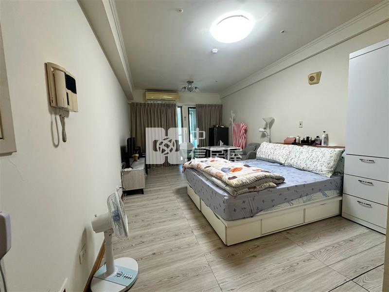 SOGO旁海華國際會館精景觀美套房房屋室內格局與周邊環境