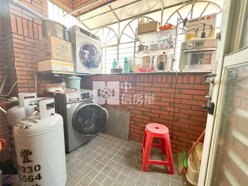 文化學區旁超大3+1房加車位一層一戶房屋室內格局與周邊環境