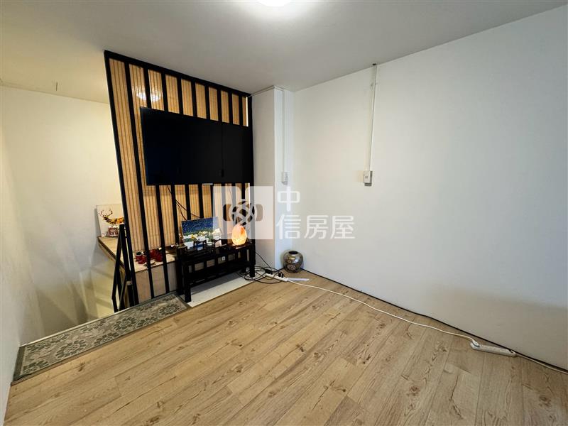 鼎藏大硯挑高店住房屋室內格局與周邊環境
