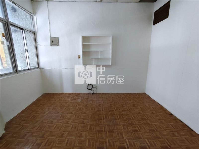 前鎮和義街打造夢想稀有透天店住房屋室內格局與周邊環境