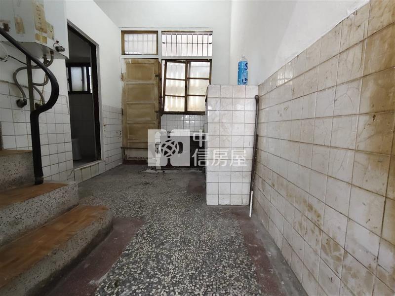 前鎮和義街打造夢想稀有透天店住房屋室內格局與周邊環境
