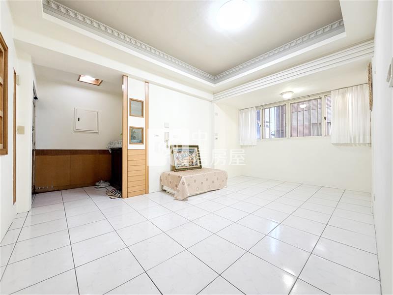 新中元年2+1房美廈房屋室內格局與周邊環境