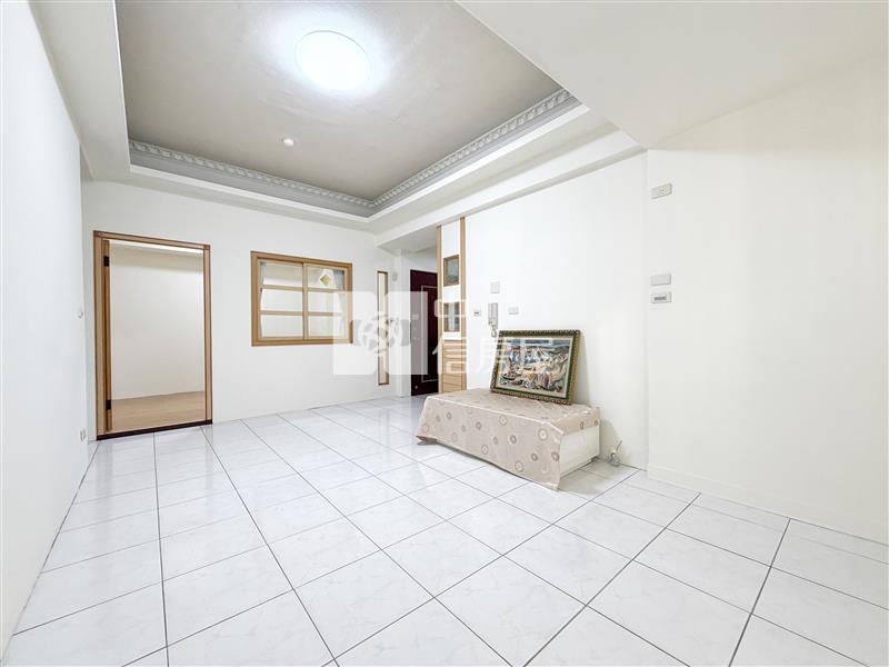 新中元年2+1房美廈房屋室內格局與周邊環境