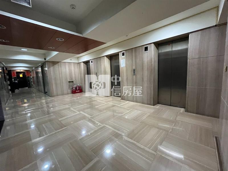近SOGO漂亮辦公室(中信卓越團隊)房屋室內格局與周邊環境