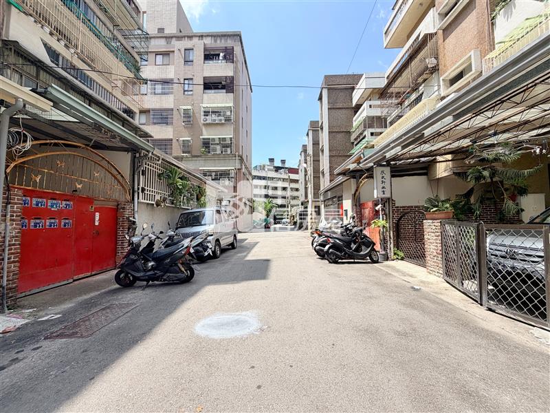 太原園道一樓車庫美寓房屋室內格局與周邊環境