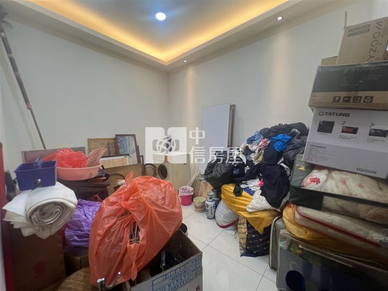 太平萬家福旁美透天房屋室內格局與周邊環境