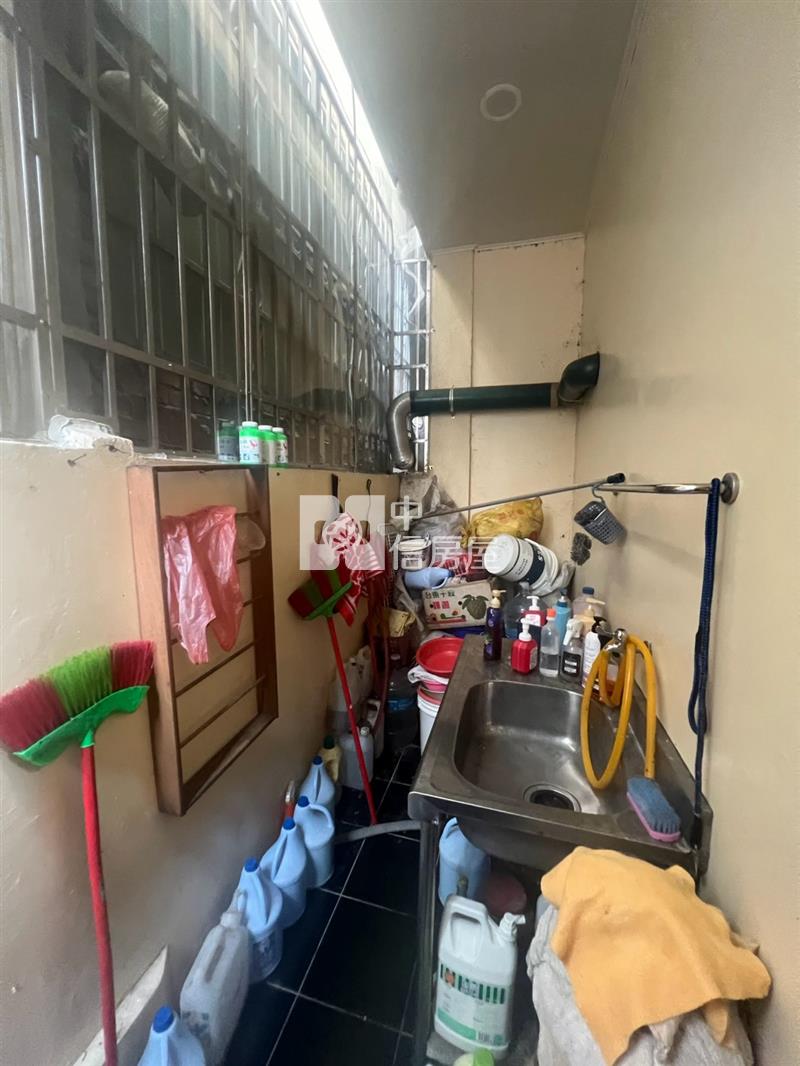 太平萬家福旁美透天房屋室內格局與周邊環境