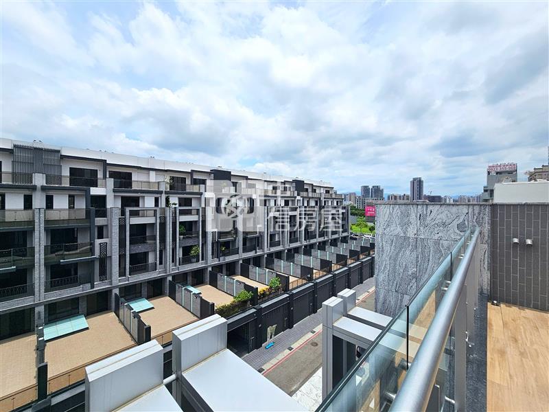 14期衛道中學大面寬電梯別墅房屋室內格局與周邊環境