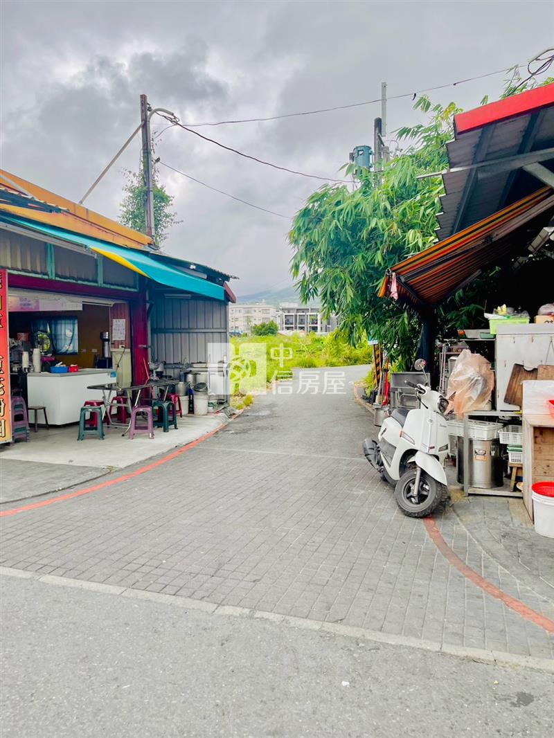 員山市中心商業區透天房屋室內格局與周邊環境
