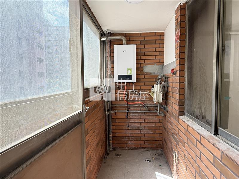 「首購首選」北區太原綠園道！精裝3房+車位房屋室內格局與周邊環境