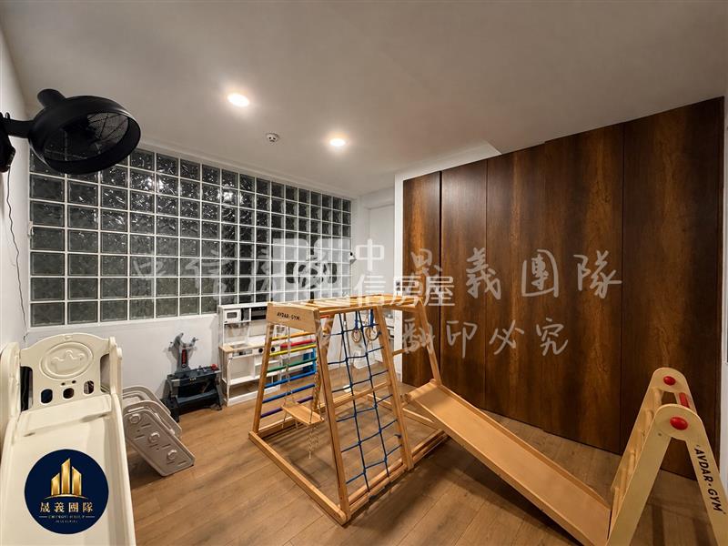 【龜山透天】全室百萬装潢 | 使用高規格設備丨整棟翻修精品屋房屋室內格局與周邊環境