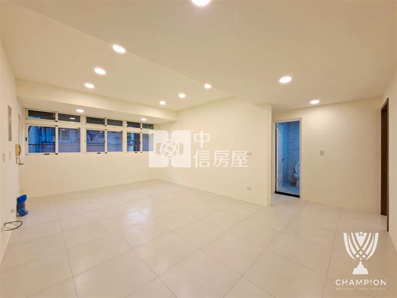 【冠軍商仲】東信路邊間免裝修美寓