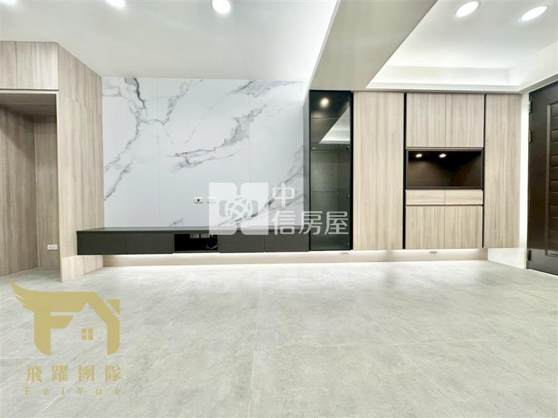 中壢｜近A22捷運站旁漂亮店住1+2樓