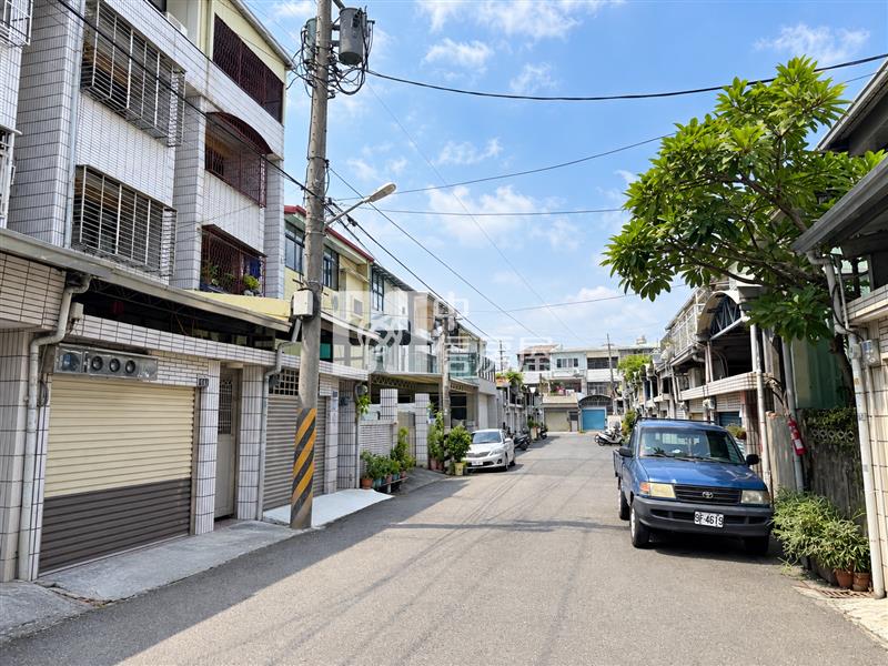 仁化黃昏市場旁美透天