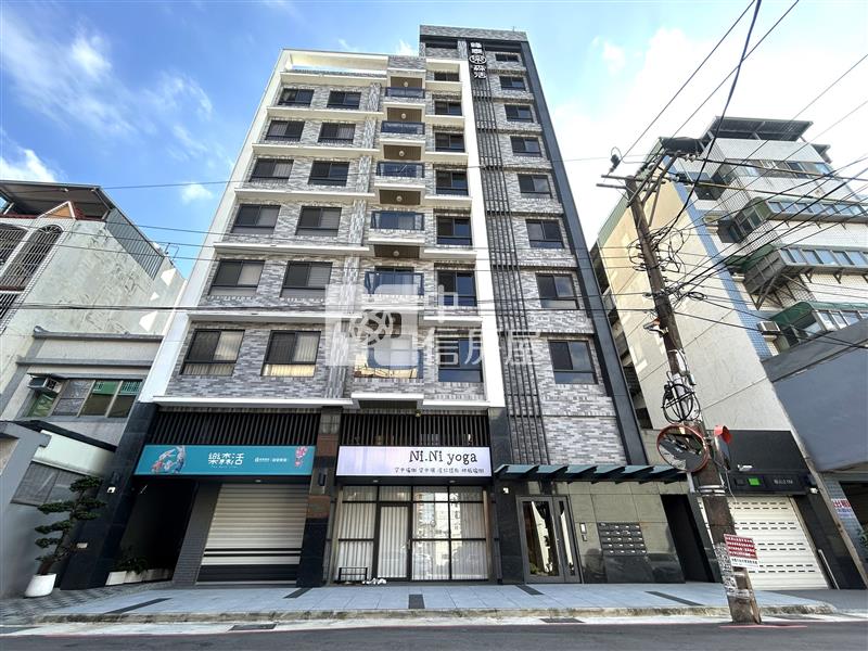 林森國小挑高全新店面