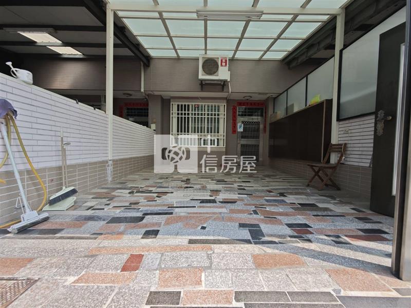 大里震後大地坪臨路車庫別墅