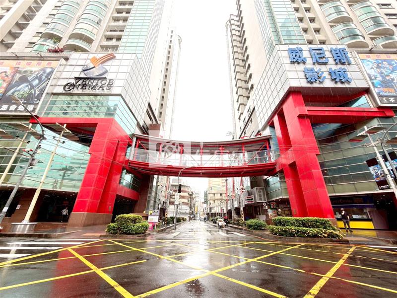 中壢正SOGO商圈國際會館景觀美套房