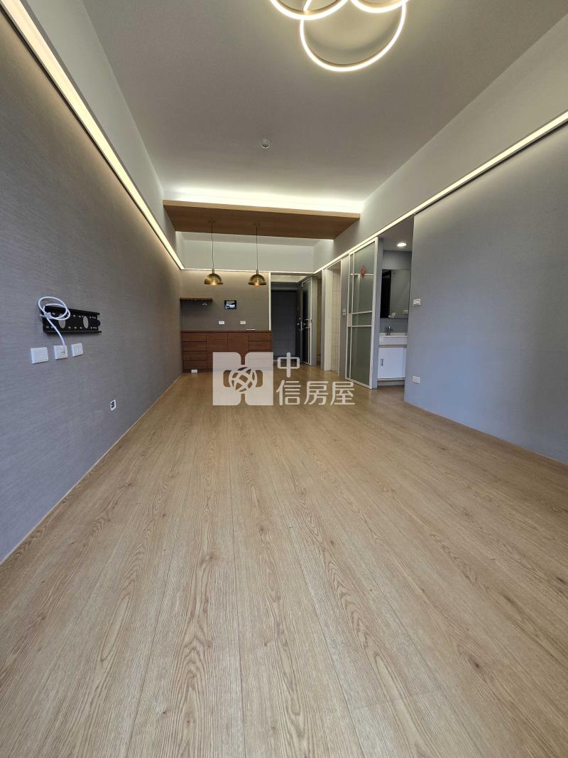 世中心採光大兩房+車位